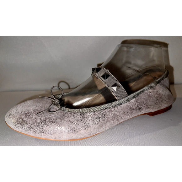 VINCE CAMUTO Shoes Size 7.5M PRILLA Gold Metallic Leather Studded Ballet Flats - Picture 1 of 9